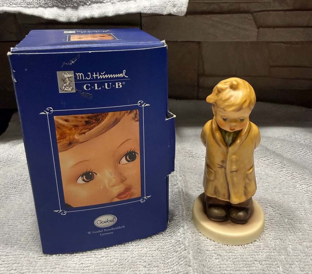 Hummel Goebel Erster Bass Too Shy To Sing Figurine